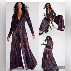 Free People Giselle Velvet Jumper  … This Jumpsuit is sooo beautiful!!